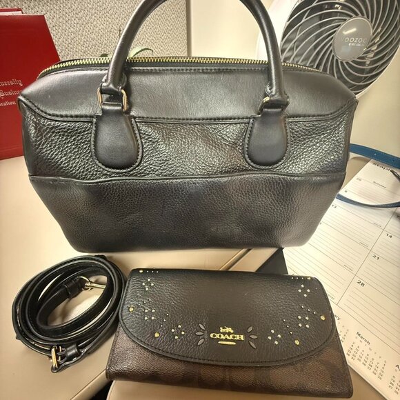 ***Rare*** Coach Large Bennet Satchel w/rivets and matching wallet - Picture 6 of 8